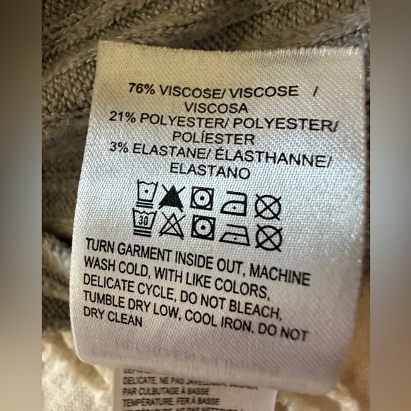 Lucky Brand 🍀 light grey thin sweater tank top - Picture 6 of 9